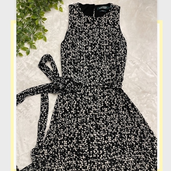 LAUREN Dresses Black and White Print Pattern Matching Belt Size 4P‎ - Picture 1 of 7